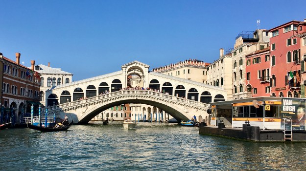 F39A9E52-838A-4E89-8B2E-7C3359459B5D_1_201_a